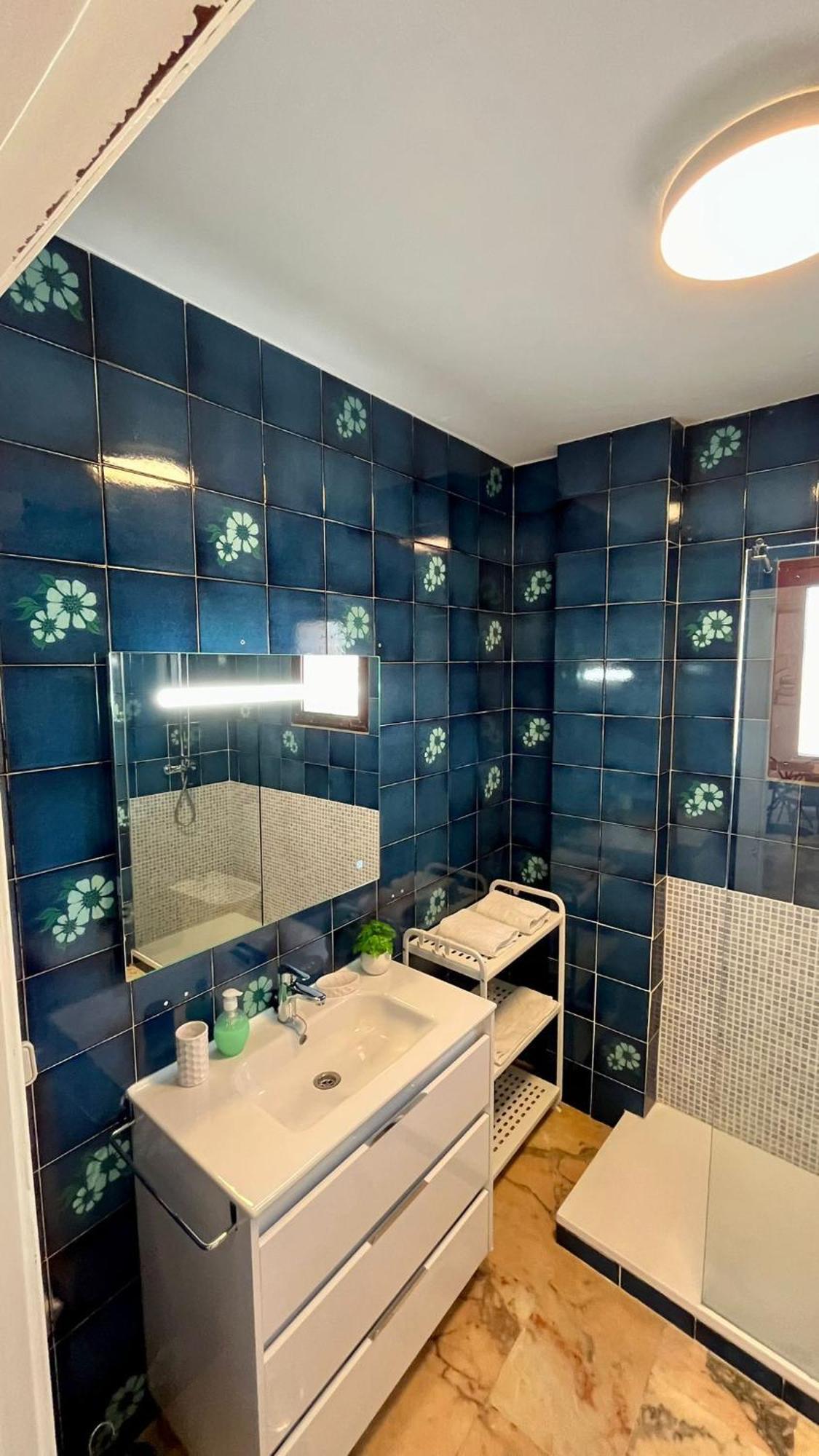 Atico En Yate Iv, Primera Linea Playa Apartment Фуeнхирола Екстериор снимка